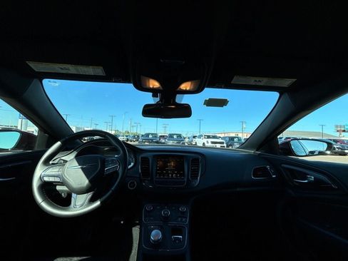 Used 2016 Chrysler 200 S FWD image 26