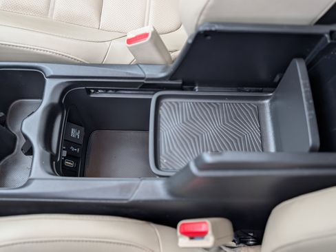 Used 2017 Honda CR-V Touring image 25