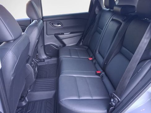 Used 2025 Nissan Rogue SL w/ SL Premium Package FWD image 24