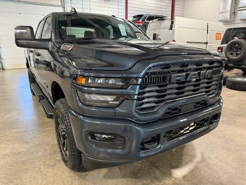 Used 2025 RAM 2500 Big Horn AWD/4WD image 1