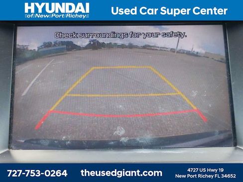 Used 2017 Hyundai Santa Fe SE FWD image 22