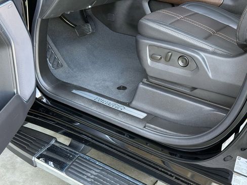 Used 2023 Chevrolet Silverado 1500 High Country w/ Z71 Off-Road Package image 20