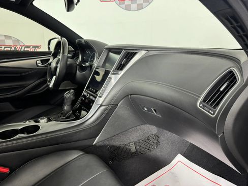 Used 2018 INFINITI Q60 3.0t Luxe w/ Sensory Package 3.0T Luxe AWD/4WD image 11