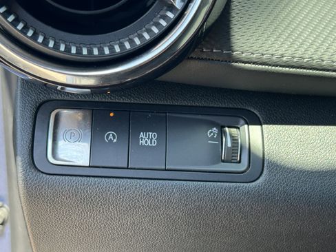 Certified 2025 Chevrolet Equinox LT w/ Convenience Package II FWD image 31