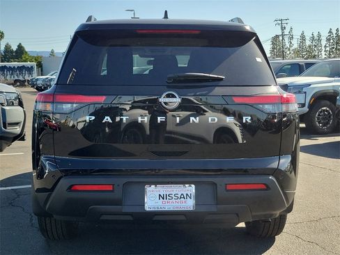 New 2025 Nissan Pathfinder SV image 20