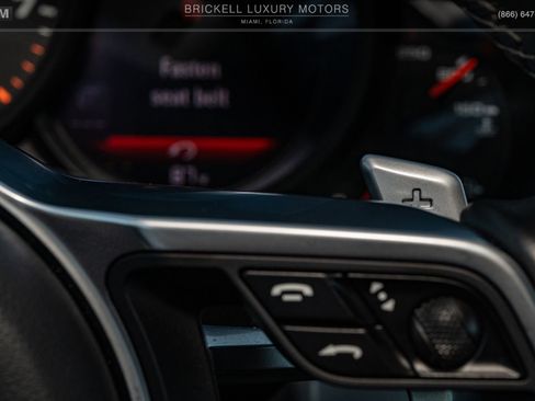 Used 2018 Porsche 911 Carrera image 33