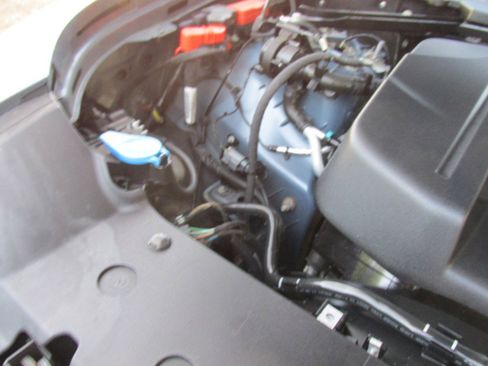 Used 2022 Land Rover Defender 110 SE image 26