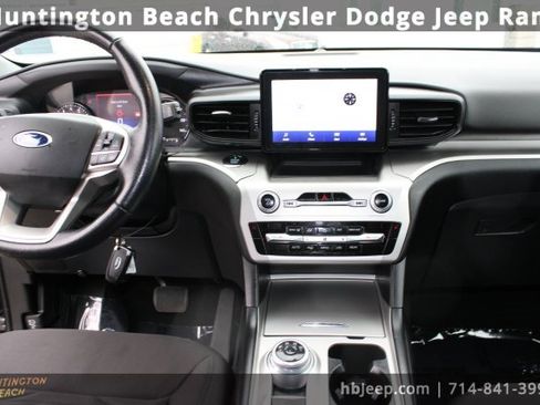 Used 2021 Ford Explorer XLT image 14