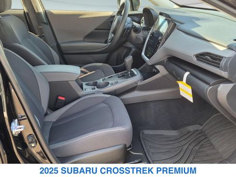 Used 2025 Subaru Crosstrek 2.5i Premium AWD/4WD image 25