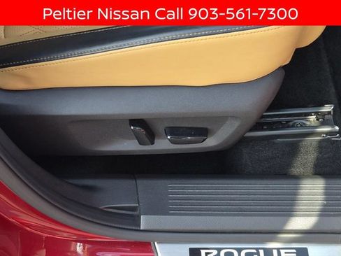 Certified 2023 Nissan Rogue Platinum w/ Platinum Premium Package FWD image 15