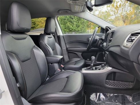 Certified 2020 Jeep Compass Latitude w/ Cold Weather Group image 24