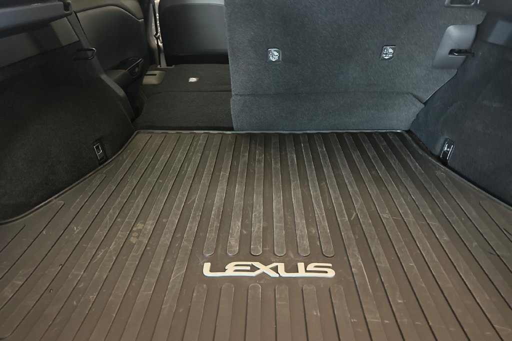 Used 2023 Lexus RZ 450e Premium w/ Technology Package AWD/4WD image 15