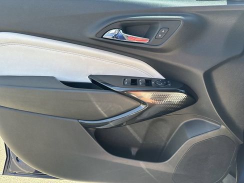 Certified 2024 Chevrolet Trax LT FWD image 25