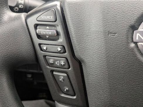 Used 2022 Nissan Frontier SV image 24