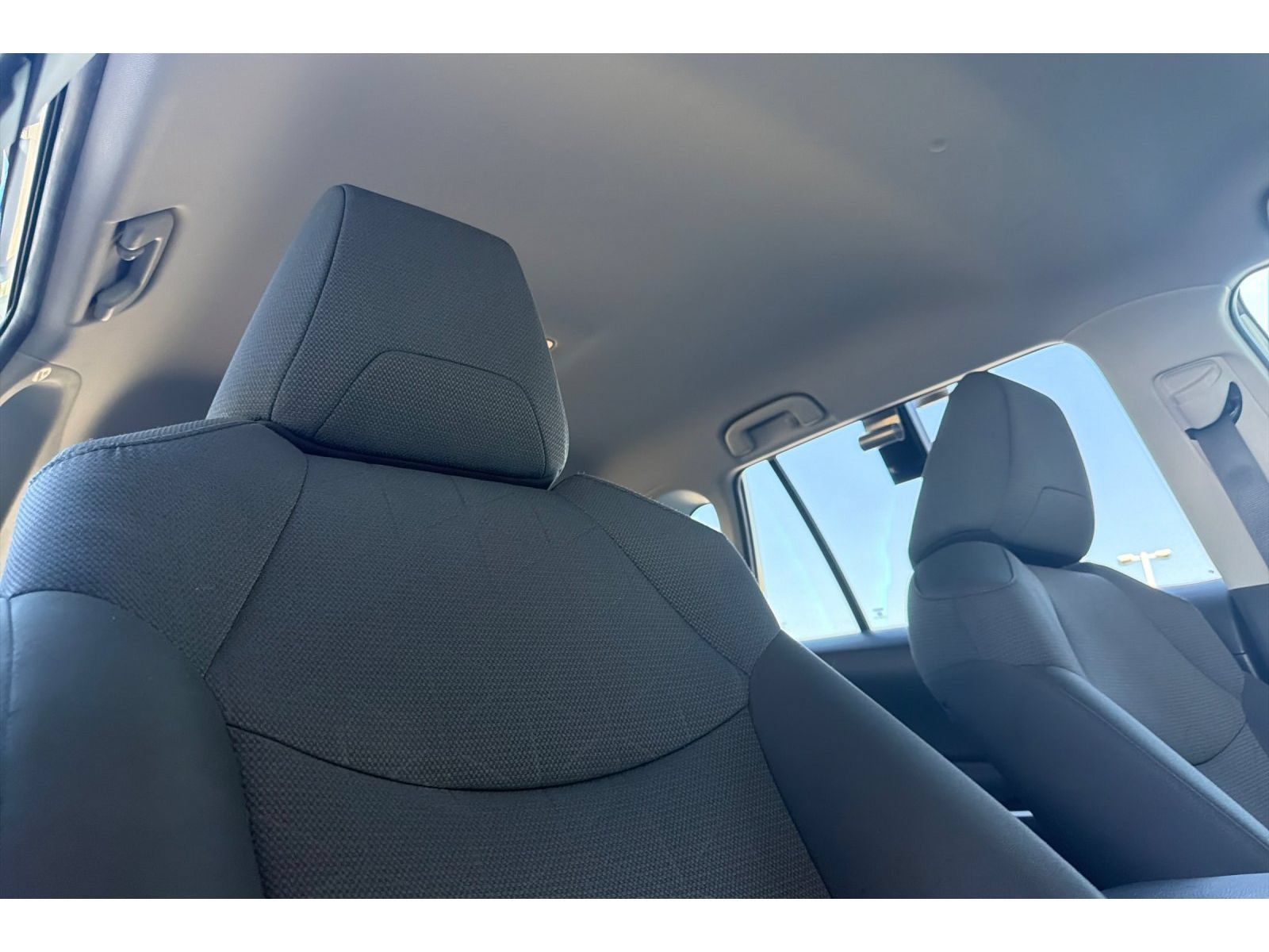 Used 2025 Toyota RAV4 XLE FWD image 19