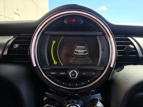 Used 2014 MINI Cooper 2-Door Hardtop FWD image 32