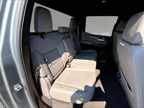 Used 2025 GMC Sierra 1500 SLT AWD/4WD image 23
