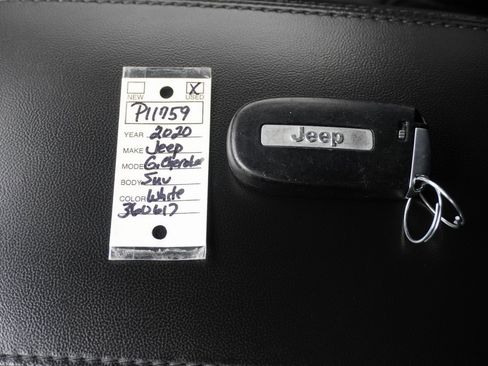 Used 2020 Jeep Grand Cherokee Altitude image 30