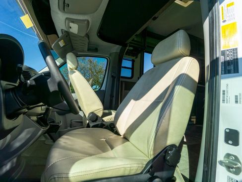 Used 2017 Mercedes-Benz Sprinter 3500 image 10
