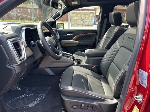 New 2026 GMC Canyon Denali AWD/4WD image 9