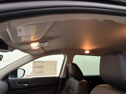 New 2026 Nissan Pathfinder SL FWD image 15