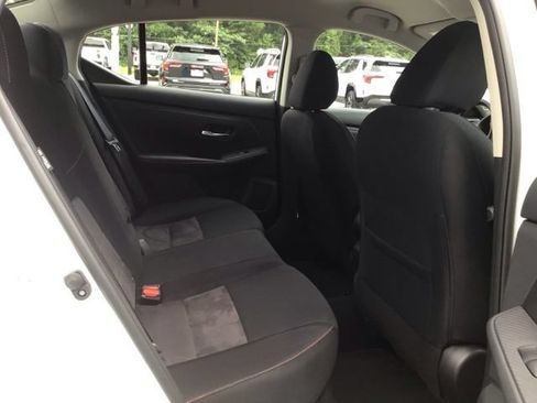 Used 2025 Nissan Sentra SR FWD image 19