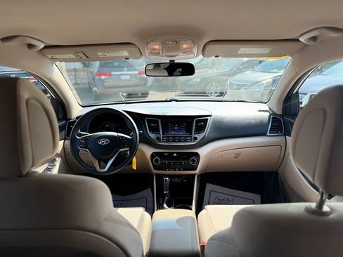 Used 2018 Hyundai Tucson SE image 29