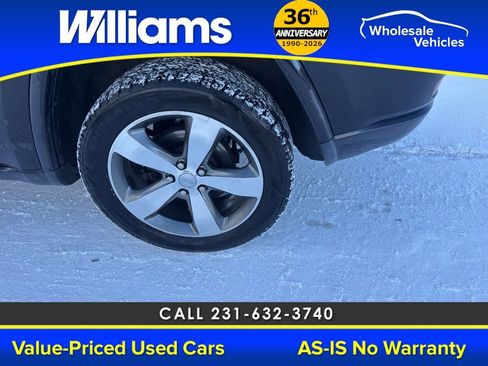 Used 2015 Jeep Grand Cherokee Overland image 27