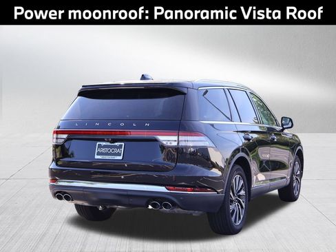 Used 2025 Lincoln Aviator AWD image 8