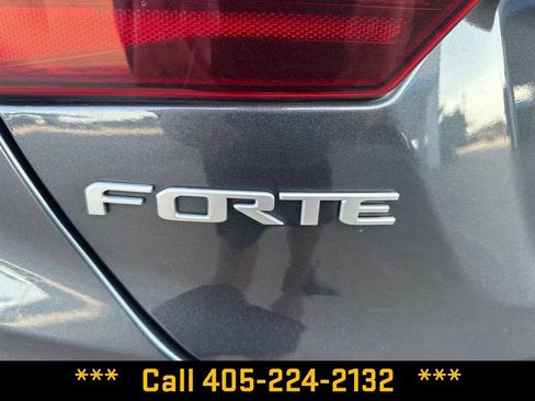 Used 2024 Kia Forte LXS w/ LXS Technology Package FWD image 12