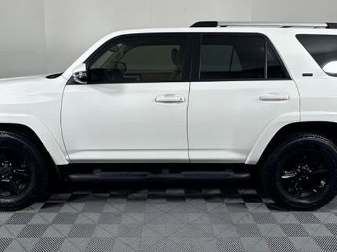 Used 2021 Toyota 4Runner SR5 Premium w/ Moonroof Package image 5