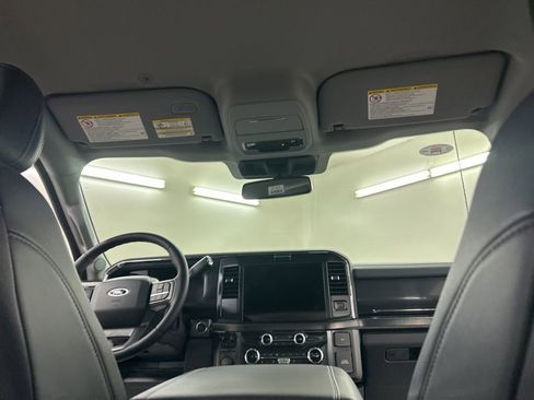 New 2026 Ford F250 Lariat w/ Black Appearance Package image 22