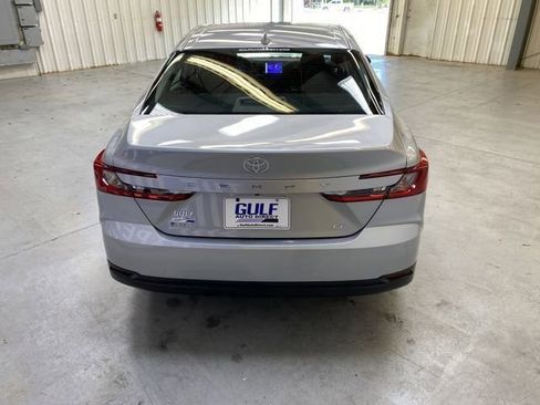 Used 2025 Toyota Camry LE FWD image 7