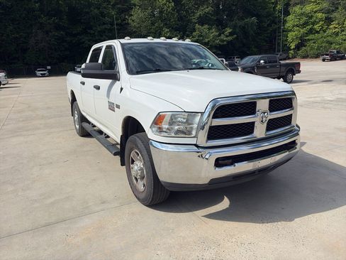 Used 2018 RAM 2500 Tradesman w/ Chrome Appearance Group AWD/4WD image 2
