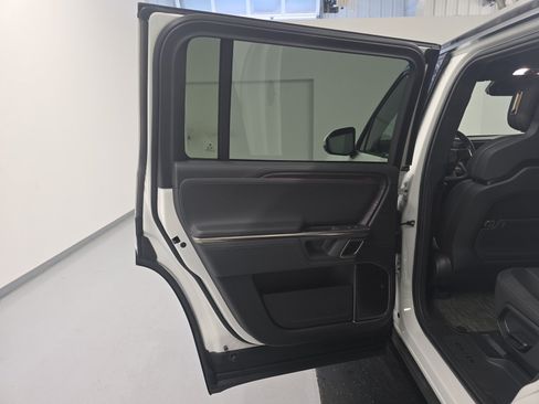 Used 2024 Rivian R1S Adventure AWD/4WD image 17