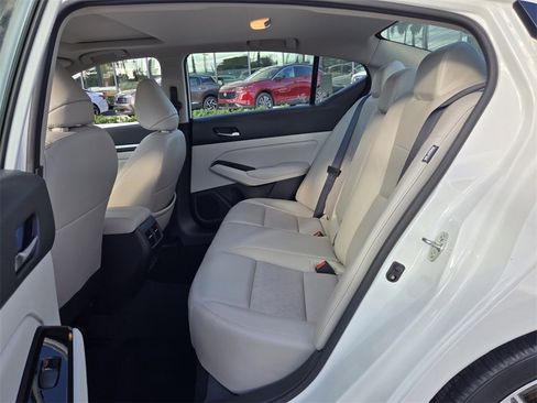 Used 2024 Nissan Altima 2.5 SL image 8