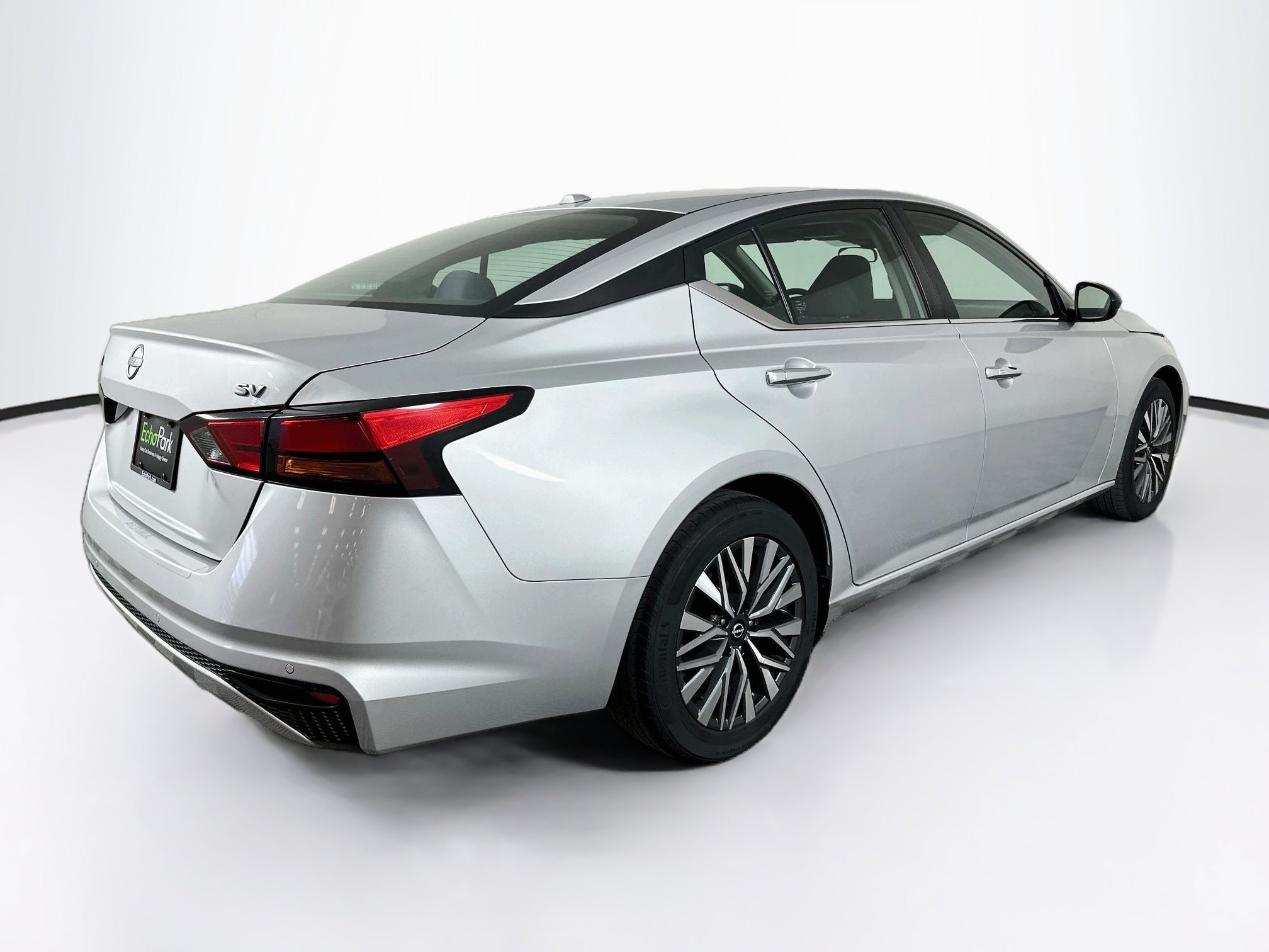 Used 2024 Nissan Altima 2.5 SV FWD image 9