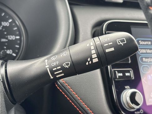 Used 2023 Nissan Kicks SR image 23