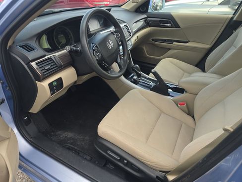 Used 2017 Honda Accord Hybrid Sedan image 7