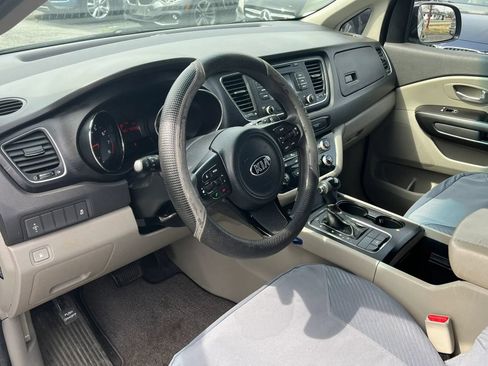 Used 2016 Kia Sedona L FWD image 9