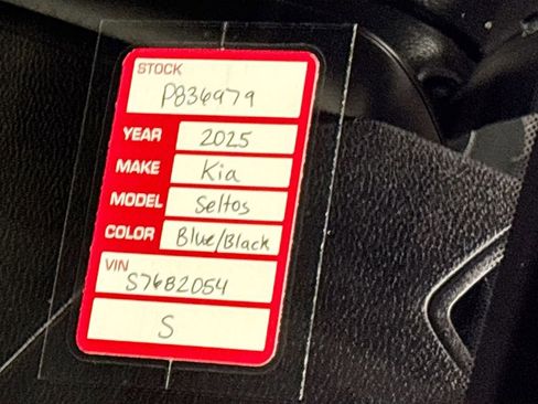 Used 2025 Kia Seltos S image 25