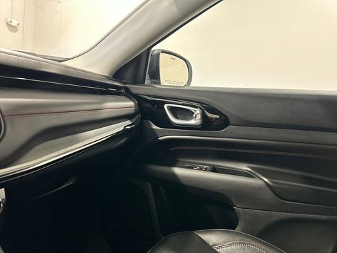 Used 2022 Jeep Compass Trailhawk w/ Trailhawk Convenience Group image 25