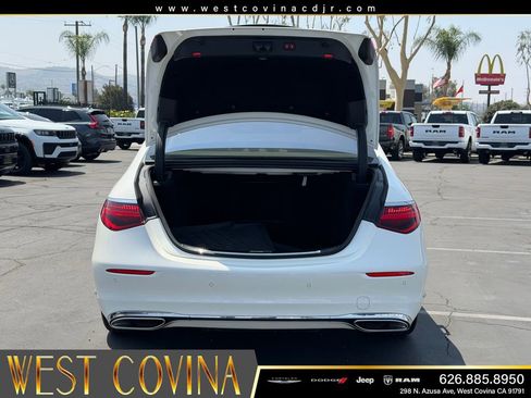 Used 2022 Mercedes-Benz S 580 4MATIC Sedan w/ 3D Technology Package image 10