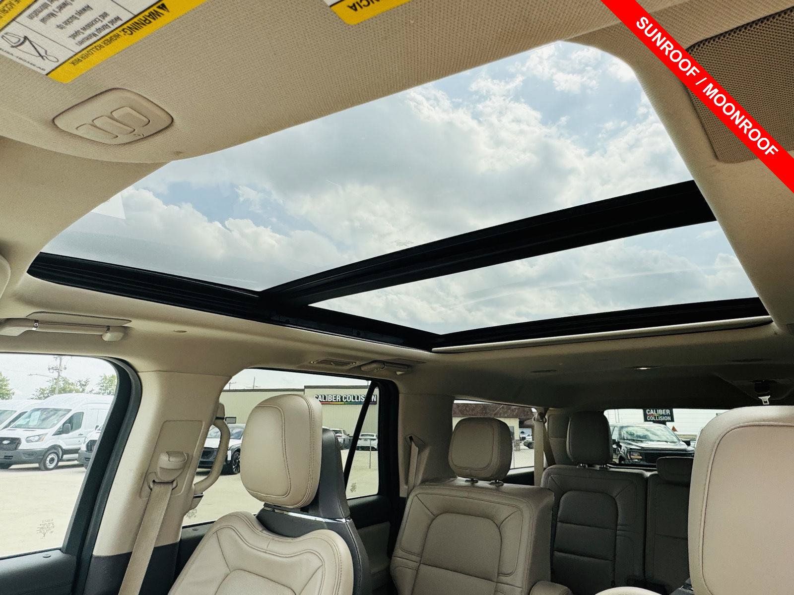 Used 2024 Lincoln Navigator L Reserve AWD/4WD image 4