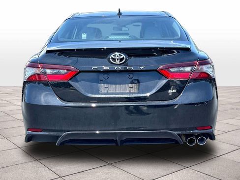 Used 2022 Toyota Camry SE FWD image 8