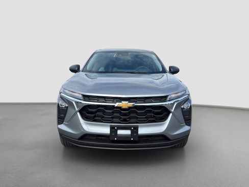 New 2026 Chevrolet Trax LS w/ Driver Confidence Package FWD image 2