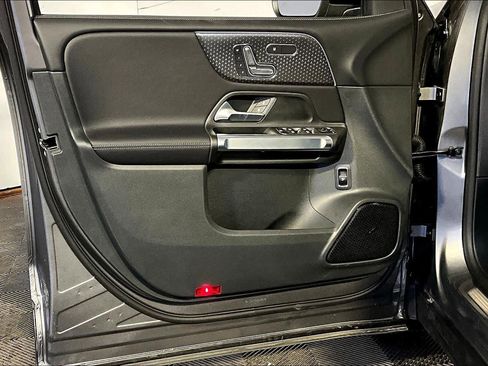 New 2026 Mercedes-Benz GLB 250 4MATIC image 11