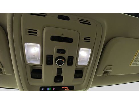 Used 2023 GMC Yukon XL Denali w/ Advanced Technology Package AWD/4WD image 16