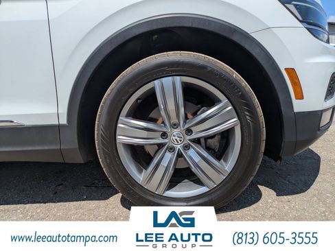 Used 2018 Volkswagen Tiguan SEL Premium image 9