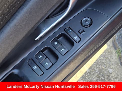 Used 2024 Hyundai Elantra SEL FWD image 22